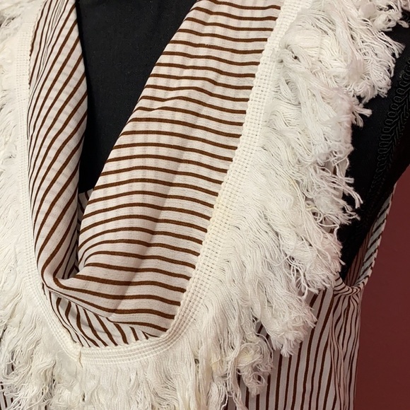 NEW - Line and Dot - Drape Sleeveless Blouse - Picture 5 of 6